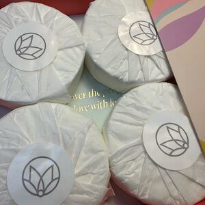 Musee Sea Salt & Grapefruit Shower Steamers